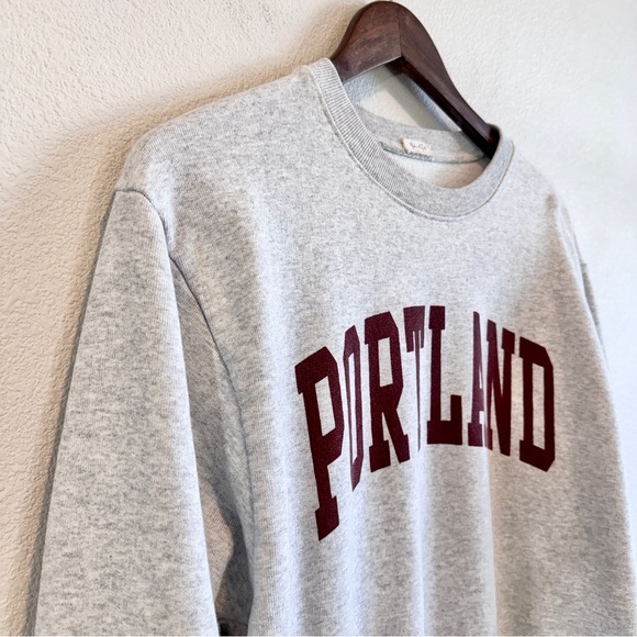 Brandy Melville Oversized Varsity Portland Crewneck Sweatshirt Preppy Academia L - Picture 2 of 7